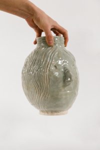 <img alt="" src="/images/b/0/b/e/a/b0bea31b62e8d5d08d6debfdfce06d0dddc7e500-coline-rosouxvase-visage-1fracas-gallery-img0726.jpg?alt" />