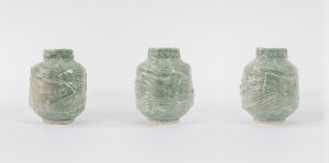 <img alt="" src="/images/f/c/f/f/1/fcff14fd938e8629a41d5fe60f1c56b28aff9853-coline-rosoux-vase-poisson-triptyque.jpg?alt" />